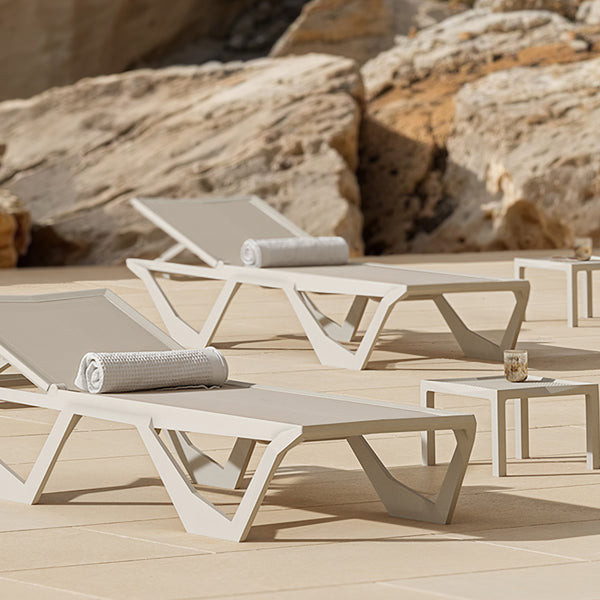 Voxel Sun Chaise