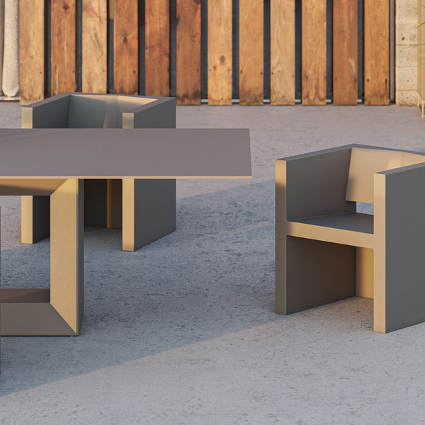 Vela Dining Table